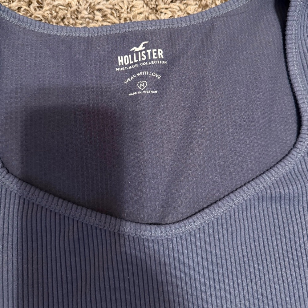 Hollister Women's Navy Ribbed Crop Top M