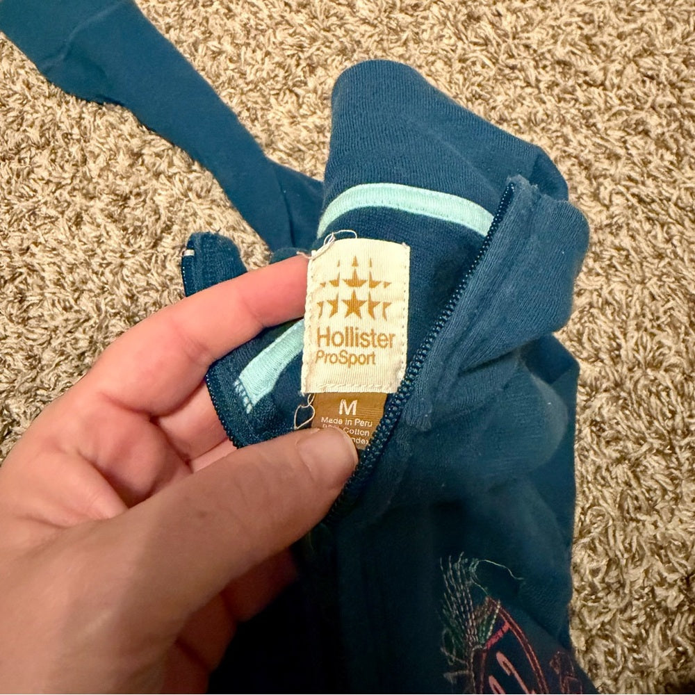 Hollister Women's Aqua Blue Fitted Full-Zip Sweatshirt M