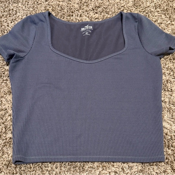 Hollister Women's Navy Ribbed Crop Top M